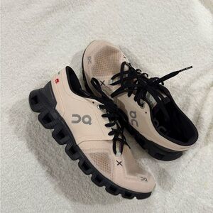 On cloud x 3 sneakers